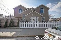 626 W Olive St Photo 1