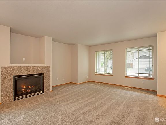 5th image of 4121 Galena Street SE