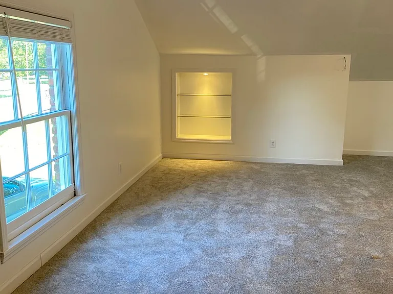 6328 Laurelwood Dr — Photo 11