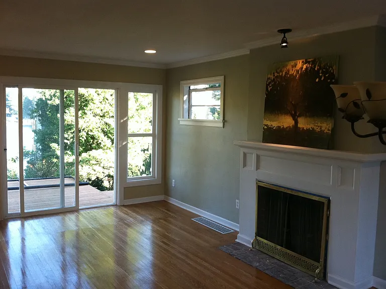 13434 Greenwood Ave N — Photo 4