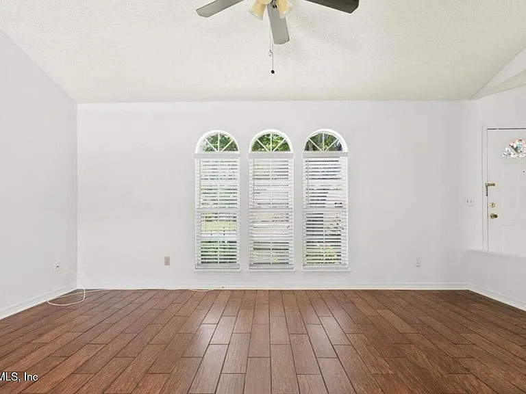 10334 Triple Crown Ave — Photo 16