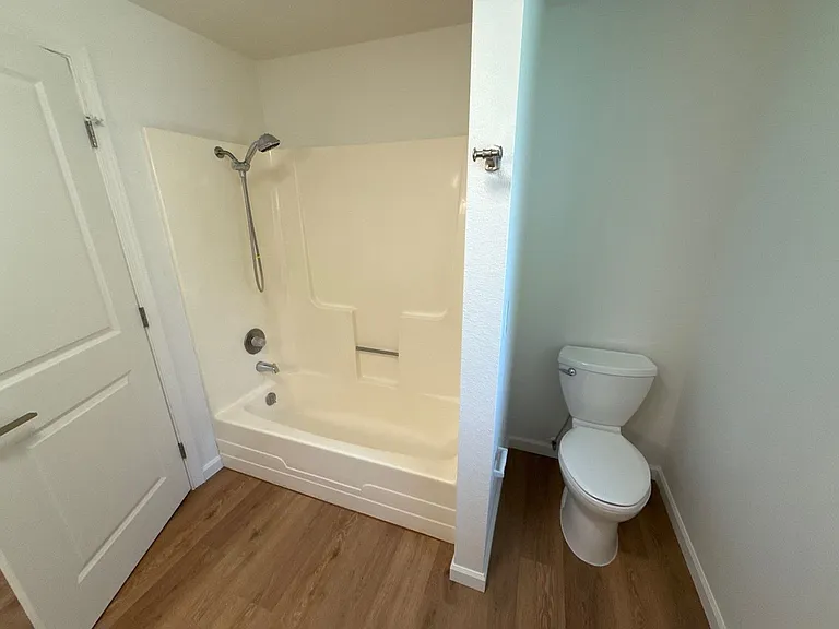 3641 Cherrylawn Ct NE — Photo 16