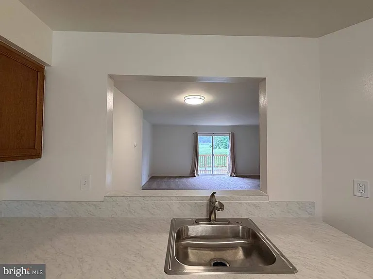 6124 Majors Ln — Photo 4