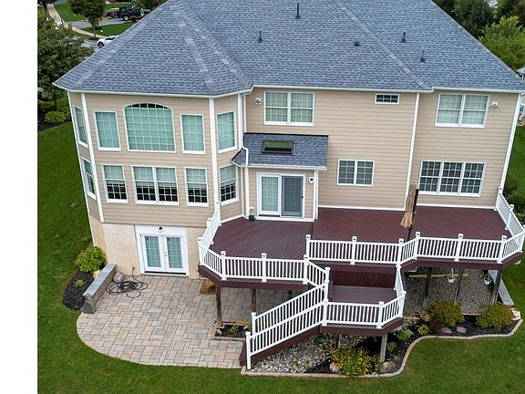 2nd image of 4403 Lobella Ct