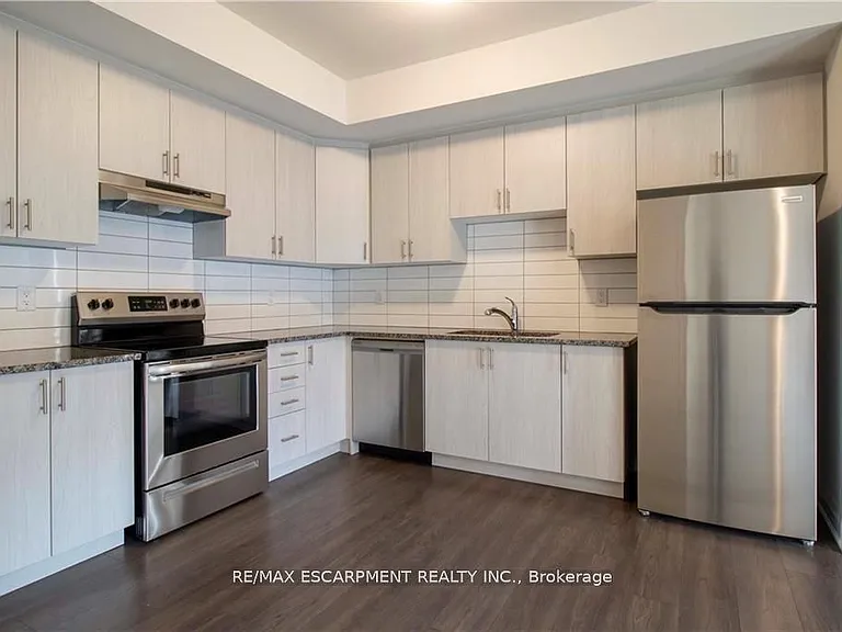 2 Willow St #44 — Photo 9