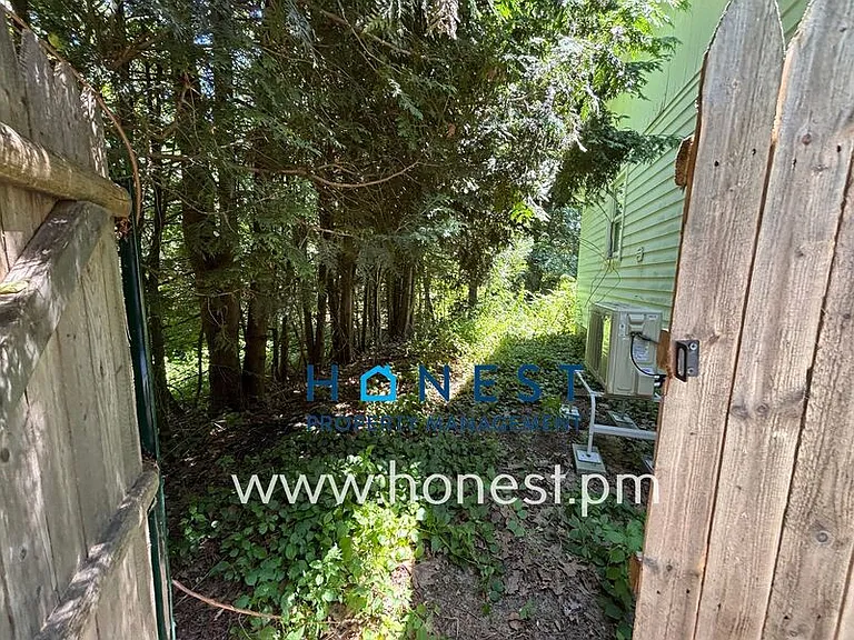 206 Derosay Ave #1 — Photo 44