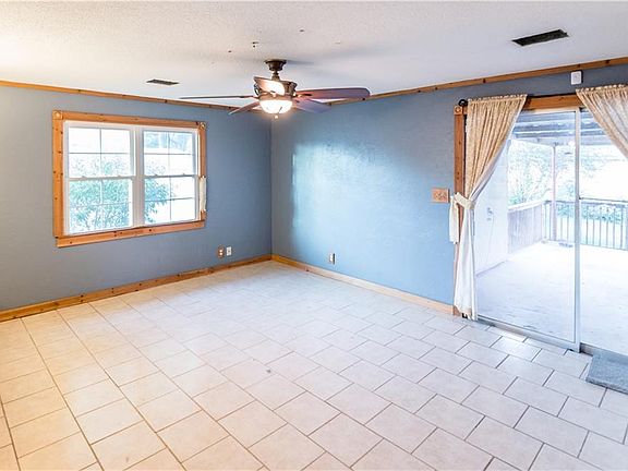 5th image of 617 N Grant St