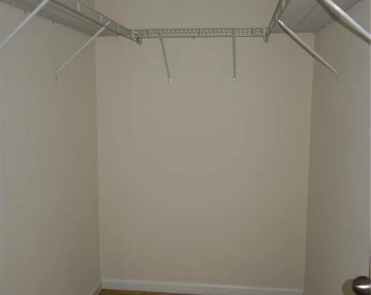 1033 King Way — Photo 11