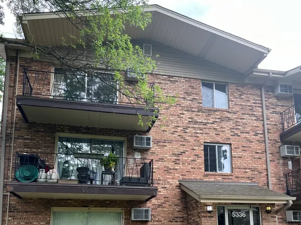 5336 Waterbury Dr APT 1706, Crestwood, IL 60418