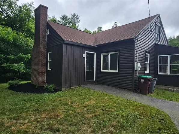 76 Deacon Rd, Orchard Park, NY 14127