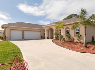 1931 S Tropical Trl, Merritt Island, FL 32952