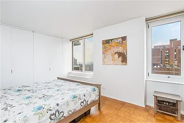 Rented by R New York