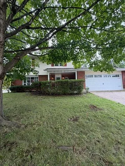 330 Bellaire Dr