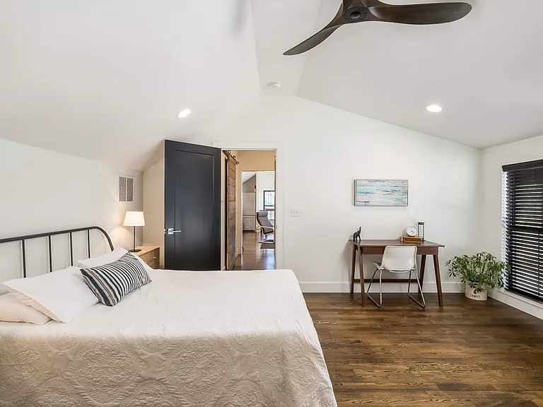 1096 Beacon Aly — Photo 6