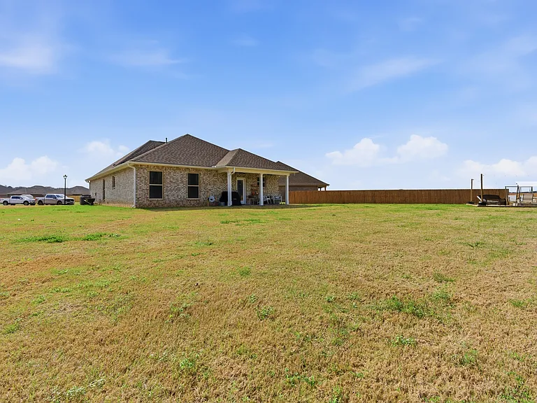 221 Willie Sanders Dr — Photo 24