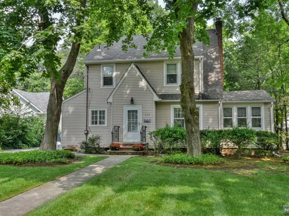 255 Bogert Ave, Ridgewood, NJ 07450