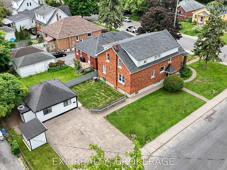 493 College St — Photo 27