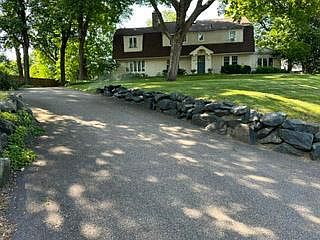1st image of 435 Far Hill Rd