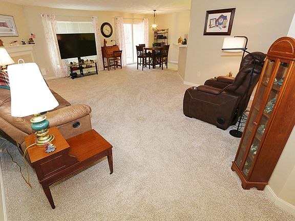 2nd image of 1612 Ashley Ct APT 202