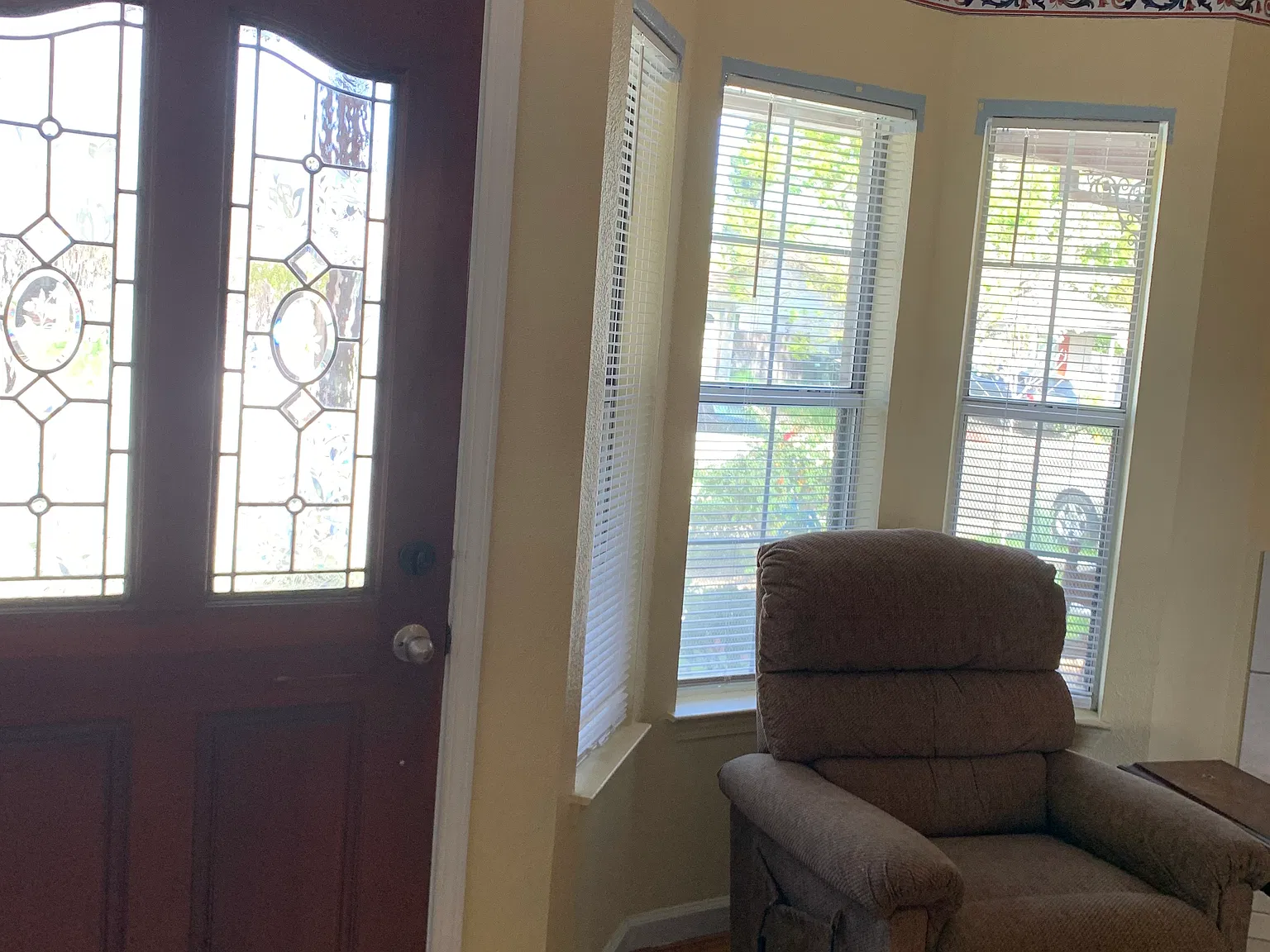 2 bed, 784 sqft, $1,973 — Photo 3