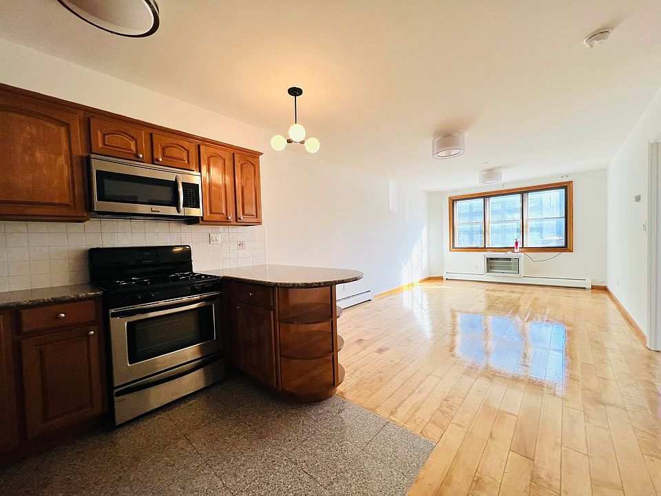 1st image of 178 Bowery APT 3A