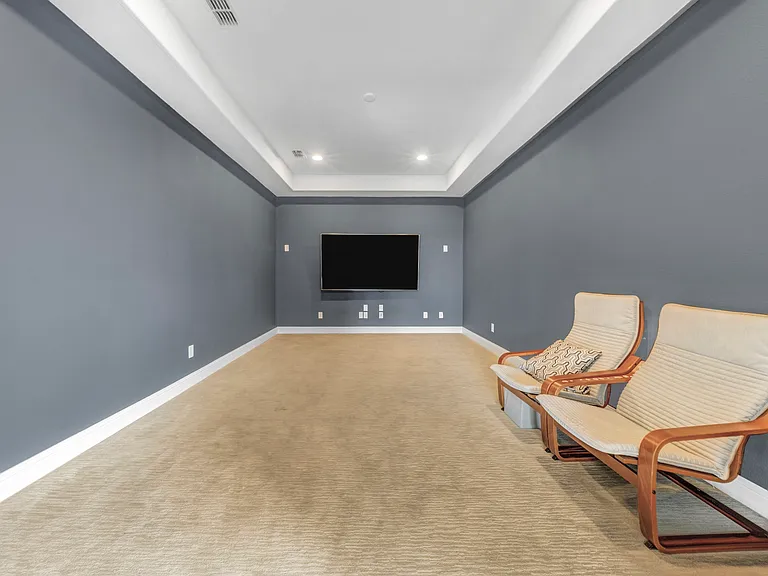563 Bannerdale Blvd — Photo 30
