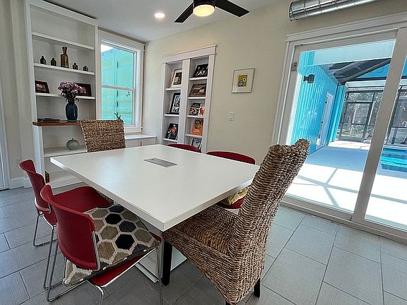 3rd image of 360 Bristol Ln