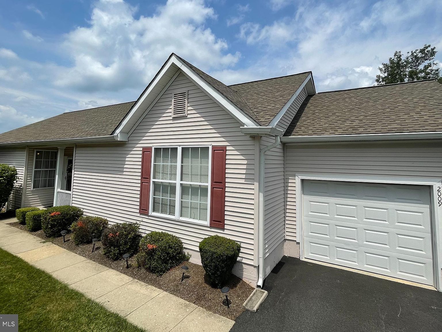 2009 Hunt Master Ln, Glen Mills, PA 19342 Zillow