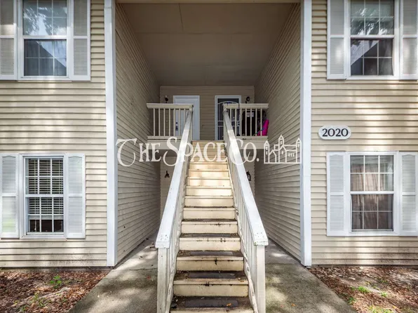 2 bed, 2.0 bath, 921 sqft, $1,700, 2020 Coldspring Dr, Charleston, SC 29406