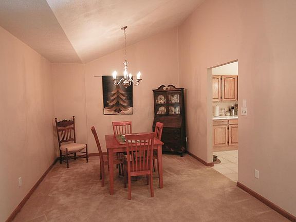 4th image of 413 Terrace Dr