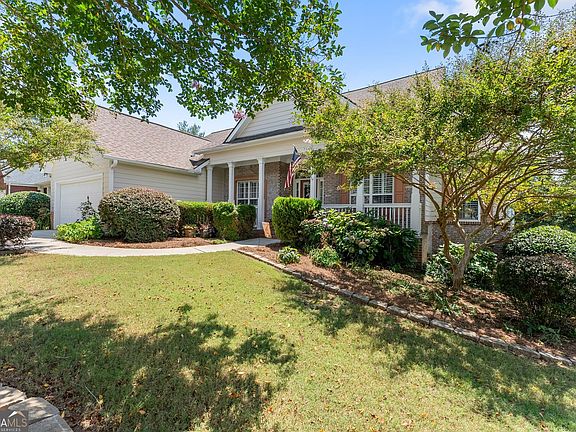 3rd image of 3819 Walnut Grove Way