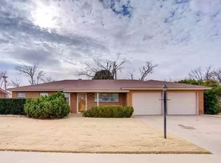 807 Cedar St, Floydada, TX 79235