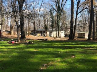 220 Maxine Nelson Rd, Parsons, TN 38363