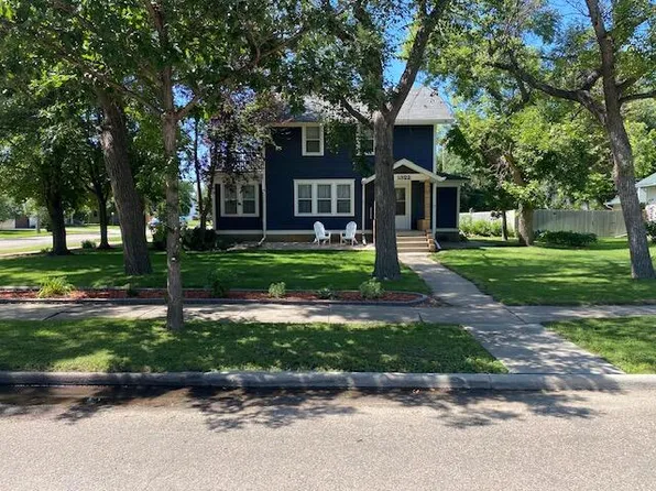1322 S Lincoln St, Aberdeen, SD 57401