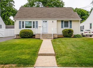 109 Main St, Metuchen, NJ 08840