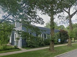 450 Northgate Ct, Riverside, IL 60546