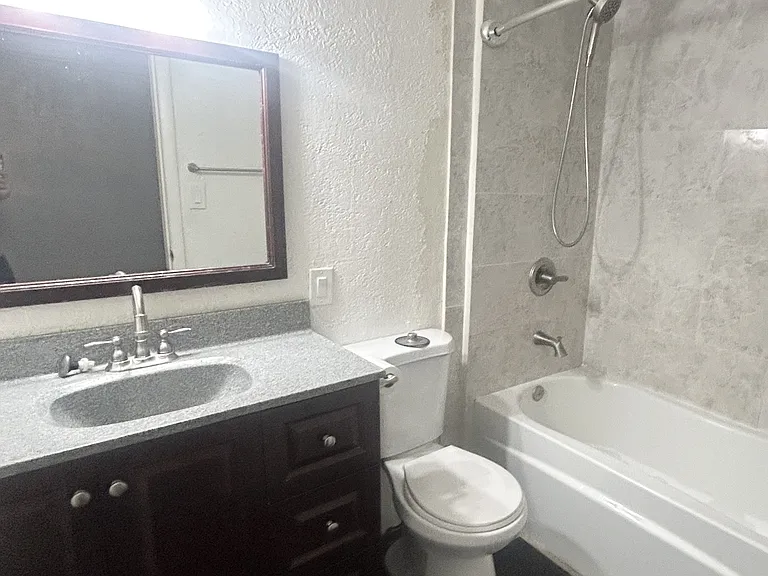 453 E Fort Union Blvd — Photo 7