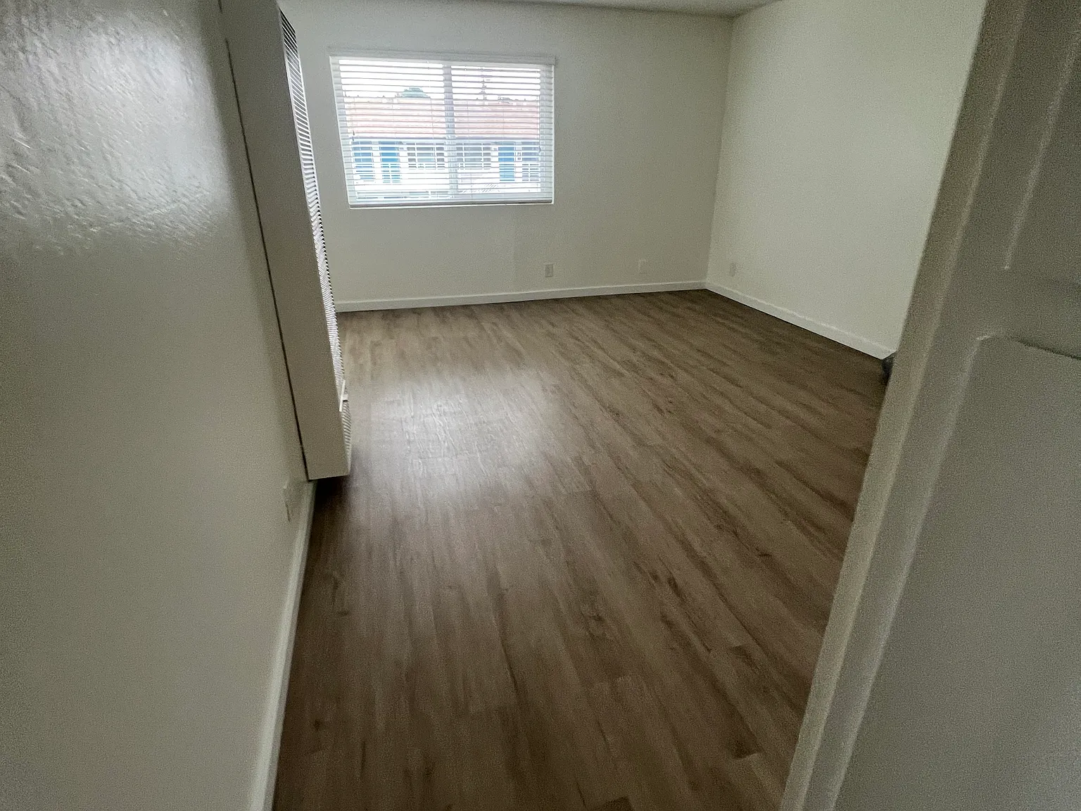 2 bed, 750 sqft, $1,950 — Photo 3