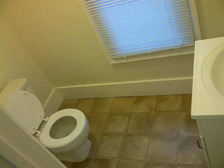 409 W Lincoln Ave — Photo 9
