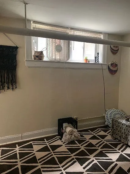 Arts and Crafts Apartments — Photo 11