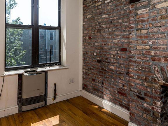 2nd image of 346 Gates Ave APT 4B
