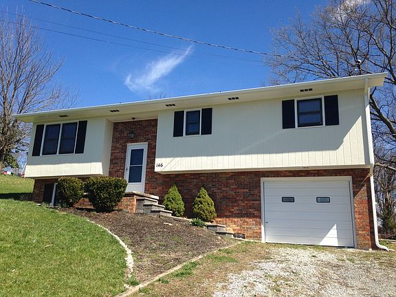 3rd image of 146 Woodlawn Cir