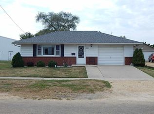 709 Dewitt St, Grand Mound, IA 52751
