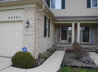 25506 Wyngate Ct #113, Flat Rock, MI 48134