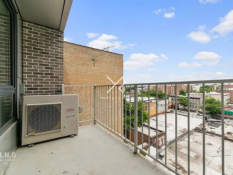 39 E 21st St #2D — Photo 13