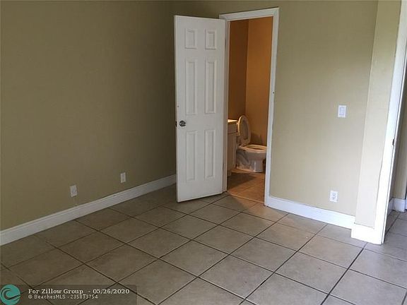 4th image of 3037 NW 118th Dr #122D