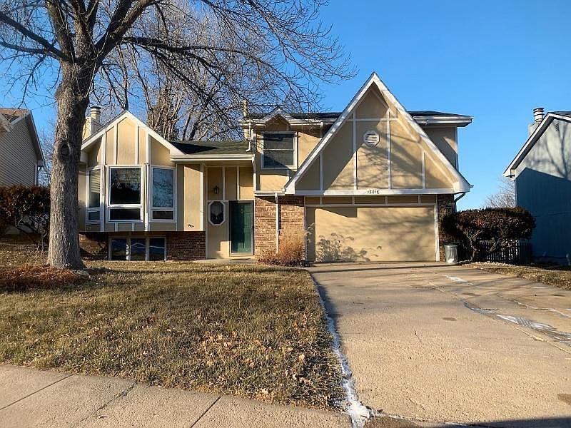 1st image of 15018 Hawthorne Cir