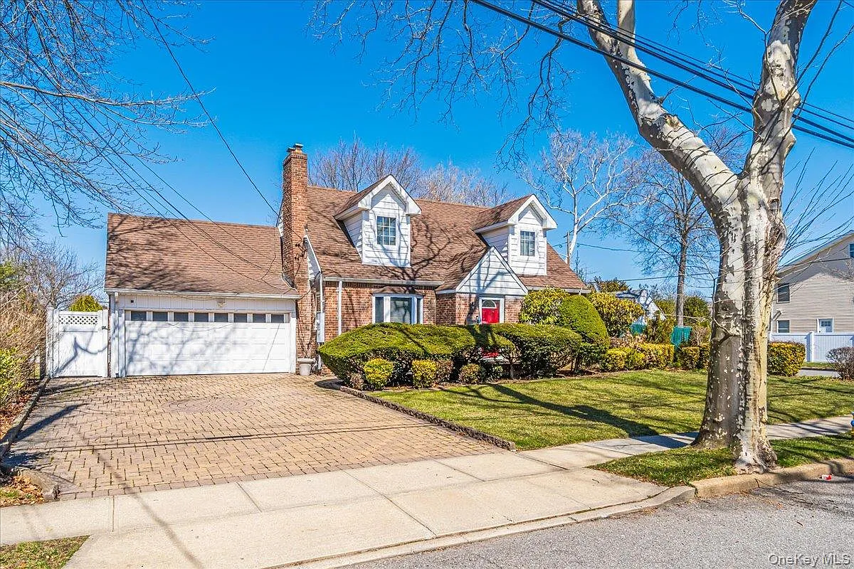 727 Henry Street photo 1