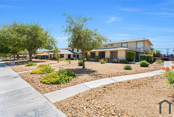2 bed, 792 sqft, $1,400 — Photo 3