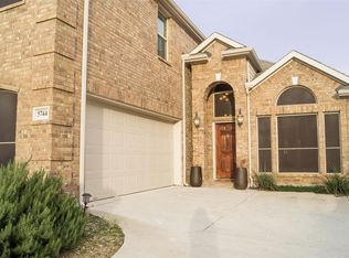 5744 Spirit Lake Dr, Fort Worth, TX 76179
